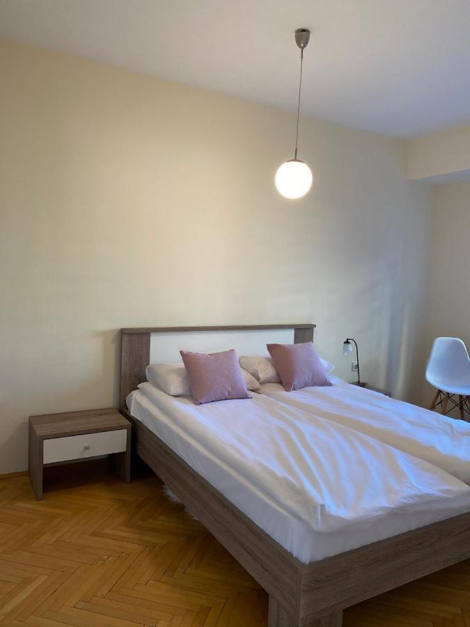M&C Central Apartment Skopje Zewnętrze zdjęcie